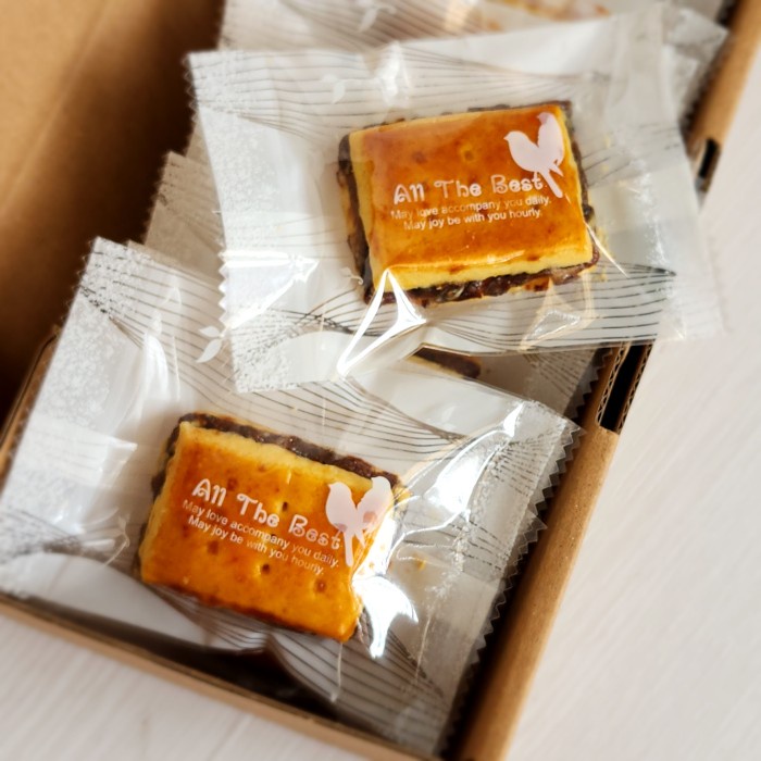 

SULTANA SOFT COOKIES BOX/10PCS KUE KERING SULTANA KODE 1257