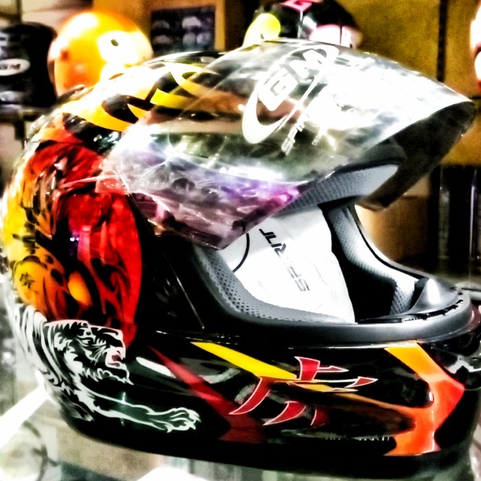 Helm Gm Full Face White Tiger