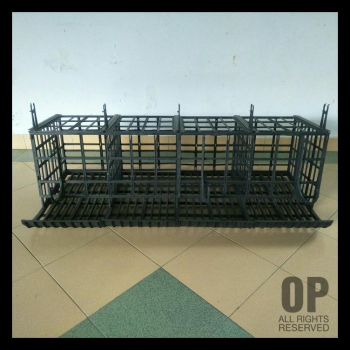 TERLARIS Baterai Kandang Ayam Petelur Plastik 4 Pintu Atas