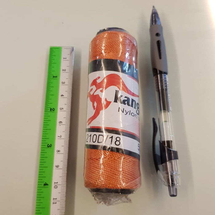 Benang nilon,benang jahit D18 rol