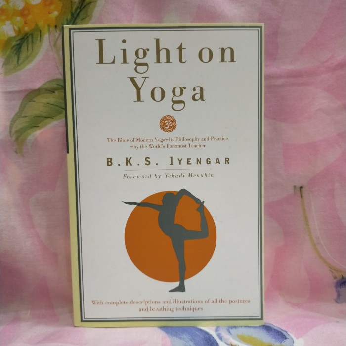 

Light on Yoga - B. K. S. Iyengar