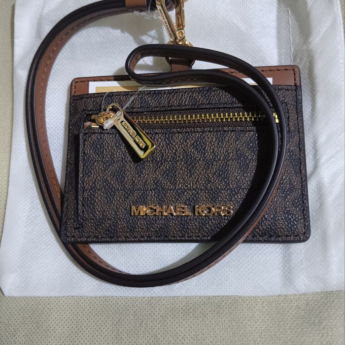 

ID Lanyard Jet set Travel brown Michael Kors Kode 451