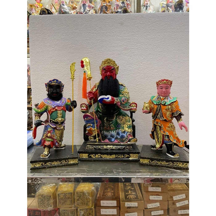 Patung Dewa Kwan Kong 16In Set Sama Pengawal 12In Bahan Kayu Taiwan