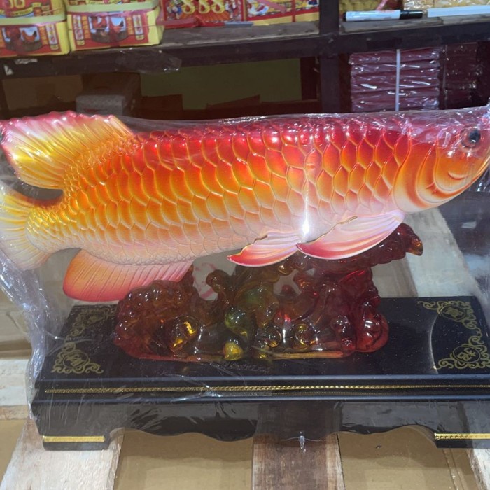 Pajangan Rumah Dekorasi Fengshui Ikan Arwana Warna Hoki