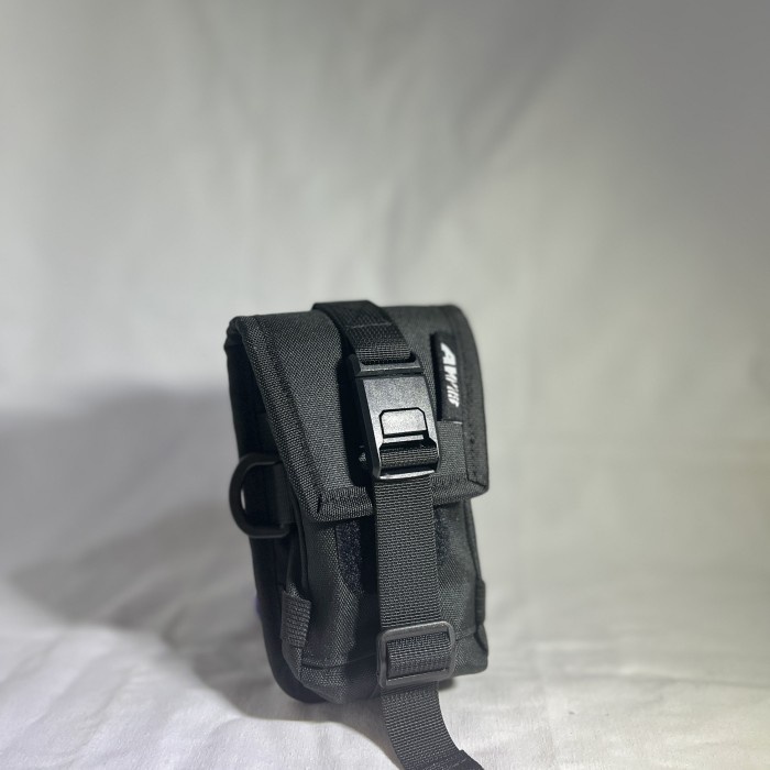 

Cellpouch AWB FULLBLACK magnetic buckle