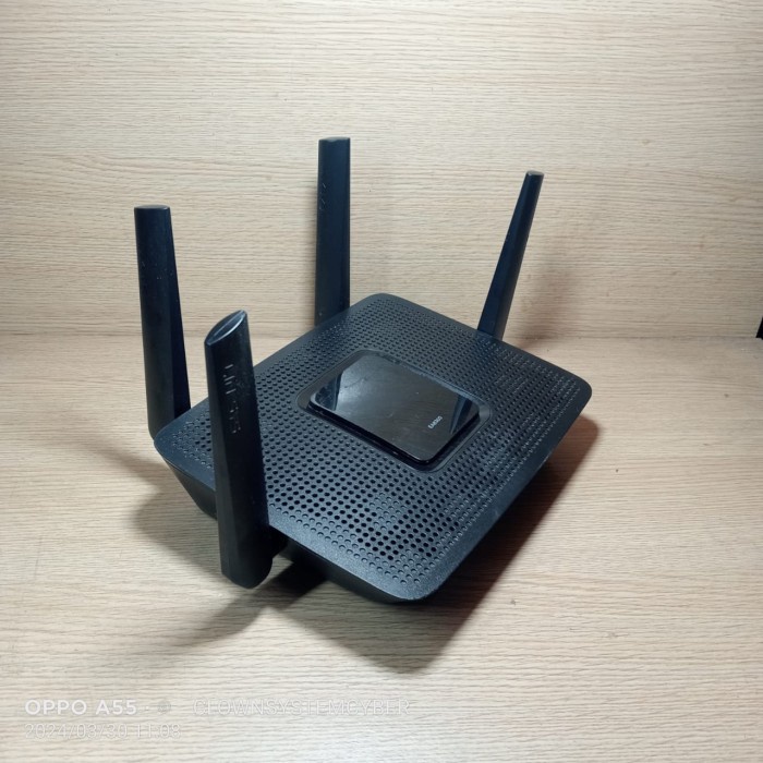 Linksys EA8300 Mesh WiFi Router AC2200 MU-MO MR-8300 Tri-Band