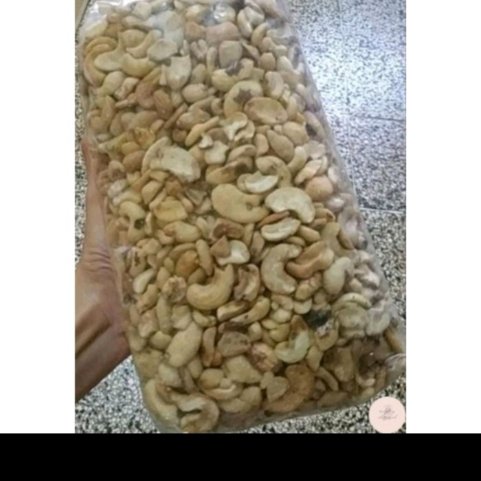 

NeW Kacang Mete Patahan atau Mete Mentah 1 kg