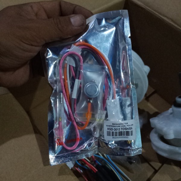 Defrost Kulkas Toshiba Original