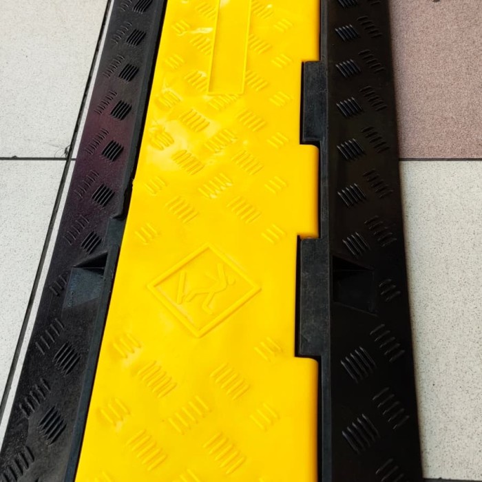 PROMO Cable Protector 3 Line