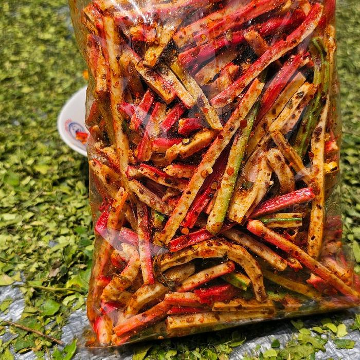 

seblak kerupuk jaat /beton pedas spicy aroma daun jeruk1 kg