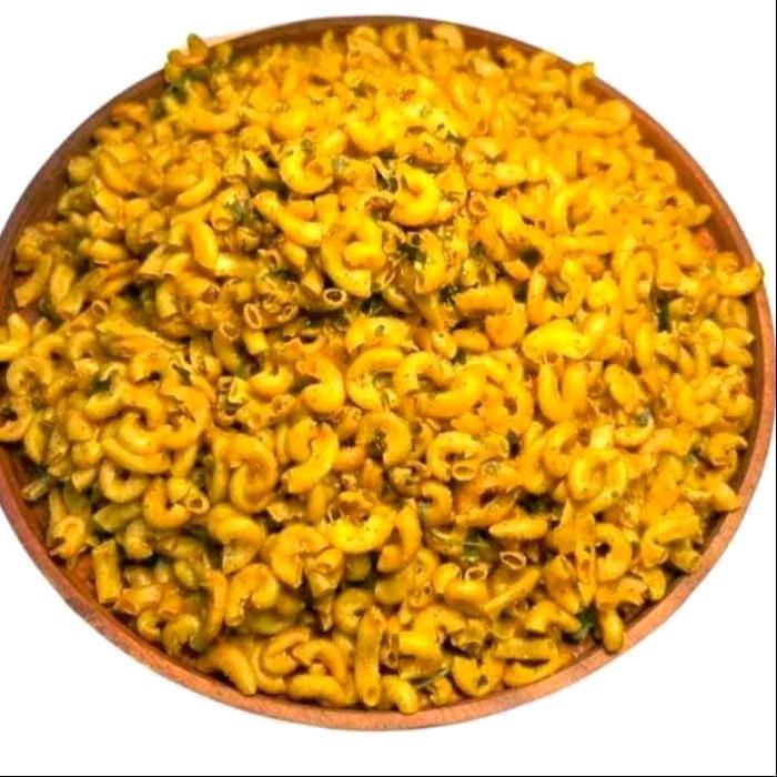 

1kg - Makaroni kriuk original bumbu asin gurih daun jeruk 1kg Food Snack Camilan