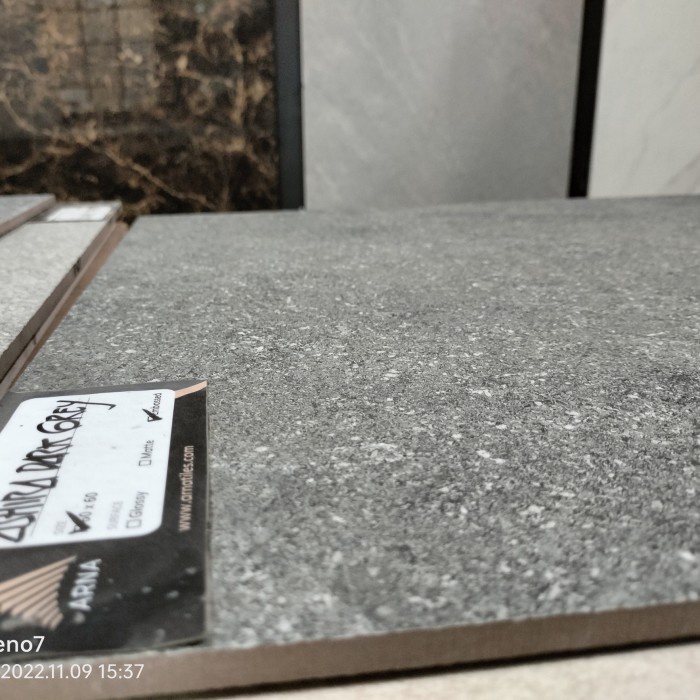 JJyoi- Granit 60x60 kasar timbul / embosed , garasi , teras , kamar mandi