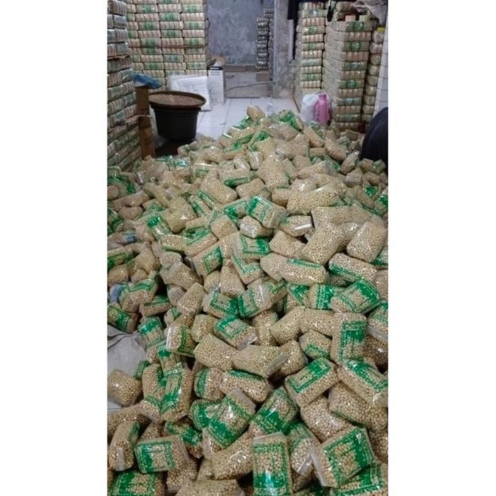 

PAKET 3 BUNGKUS KACANG KUPAS TUBAN ASLI SUPER