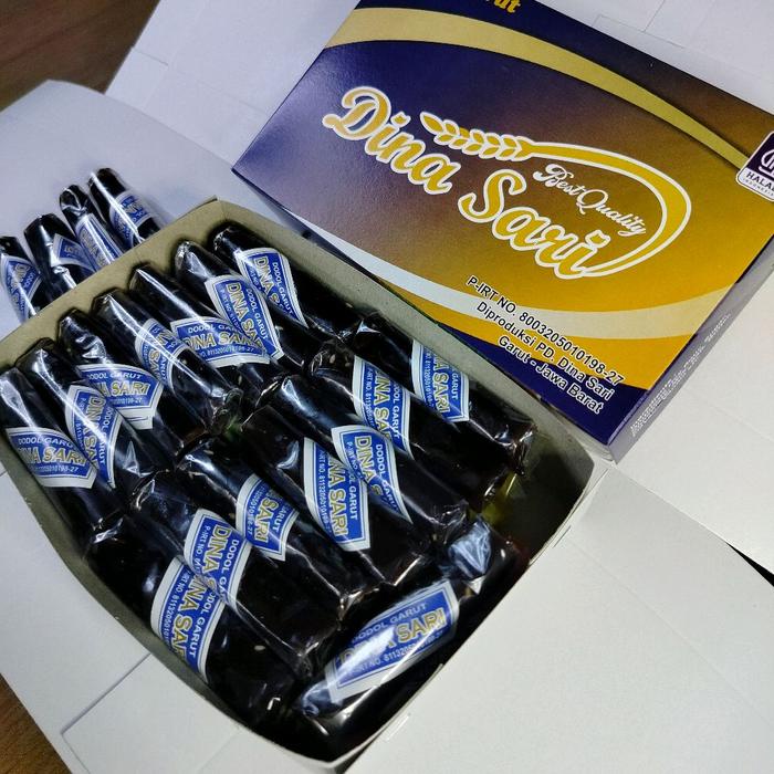 

Dodol Garut ketan hitam wijen 1500gr isi 3 box Makanan Camilan