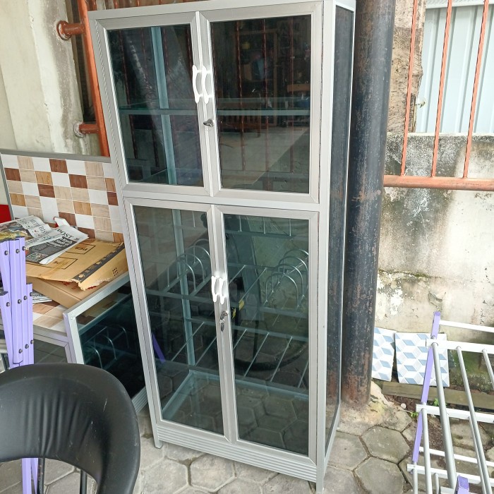 rak piring 2 pintu full kaca.
