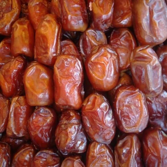 

Kurma 3 EMBER 500 gram per ember / kurma madu / kurma alkasim /Al qhasim / Al Qaseem