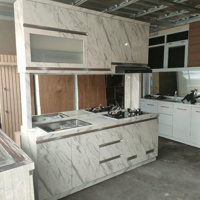 BERMUTU kitchen set / lemari dapur wastafel kompor cooker hood dan rak piring