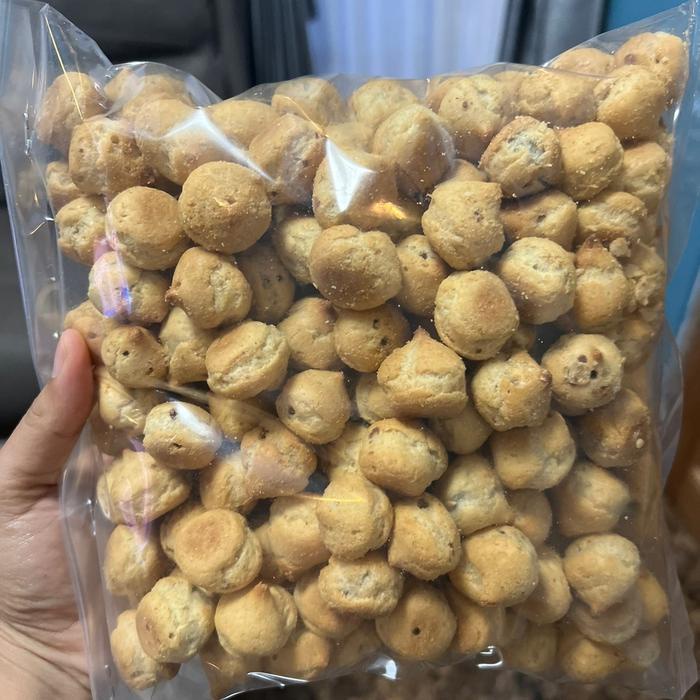 

Soes coklat duosus manis enak Snack Kering Makanan