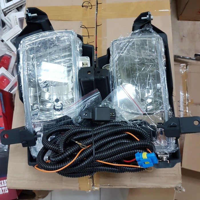 Fog Lamp / Foglamp / Lampu Kabut Mobil Innova Lama / Old 2005 - 2007 DiskonJual MurahHarga
