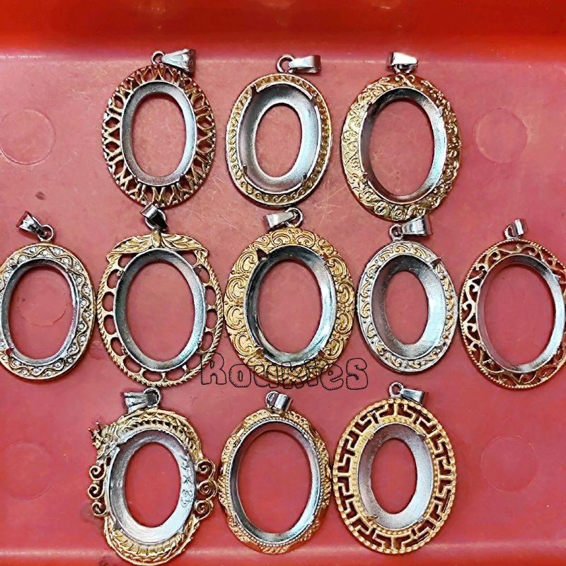 [GROSIR] Ikatan/ Emban Liontin Titanium Harga per 10 pcs gigi empat