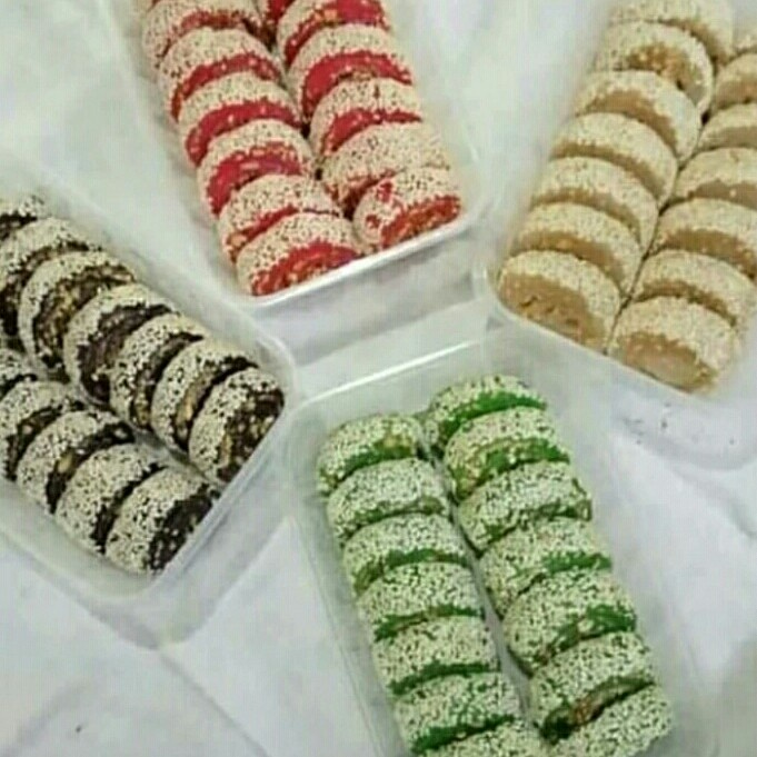 

HJK mochi roll/kue mochi orijinal/mochi wijen/mochi gulung-kue oleh oleh