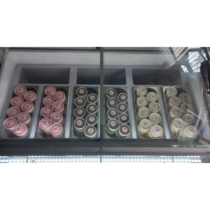 

Strawberry Bubuk Hard Ice Cream Premium Tanpa Mesin 1Kg