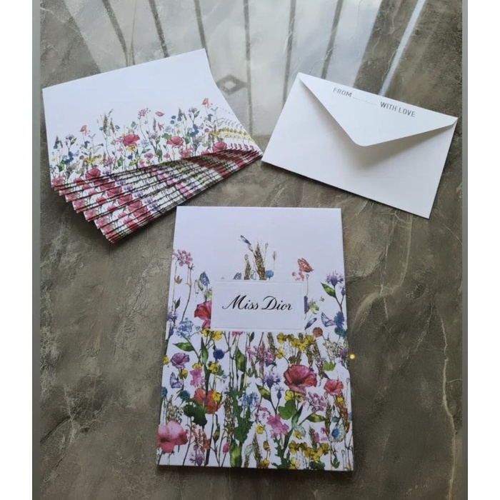 

DIOR NOTE AMPLOP LIMITED EDITION