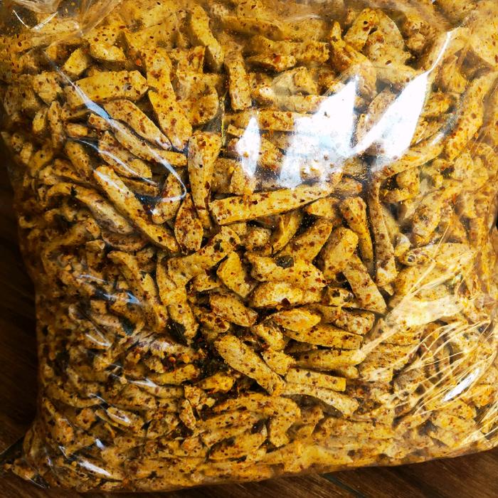 

basreng daun jeruk 1 ball 5kg Pedas Food Chips Snacks Goreng Makanan Camilan Cemilan