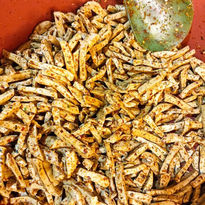 

Basreng Daun Jeruk Cemilan Kang Asep Kemasan 500GR Pedas Makanan Food Snack