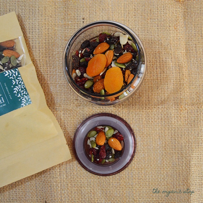 

TheOrganicStop Cranberry Trail Mix (Fruits and Nuts) 200 gram