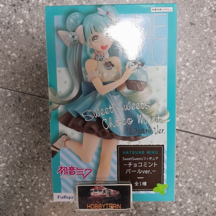 Furyu Hatsune Miku Sweet Sweet Choco Mint Pearl Ver Figure