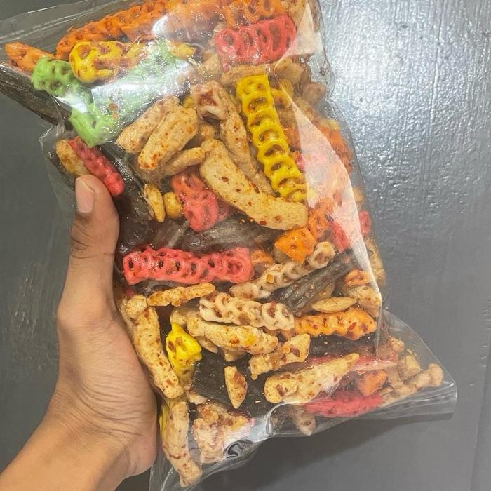 

CEMILAN MIX 1KG BY OMAXSX Camilan Snack Pedas Asin Kerupuk Jajanan Kripik