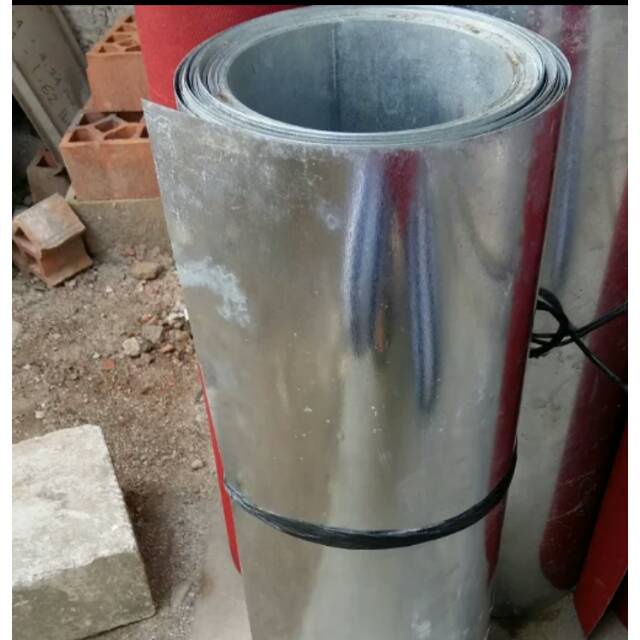 Seng talang / seng plat untuk talang. Tebal 0.2 mm tinggi 53 cm