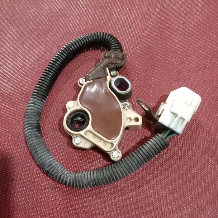 Switch Inhibitor Selector Matic Toyota Avanza Terios Xenia Rush (Bekas)