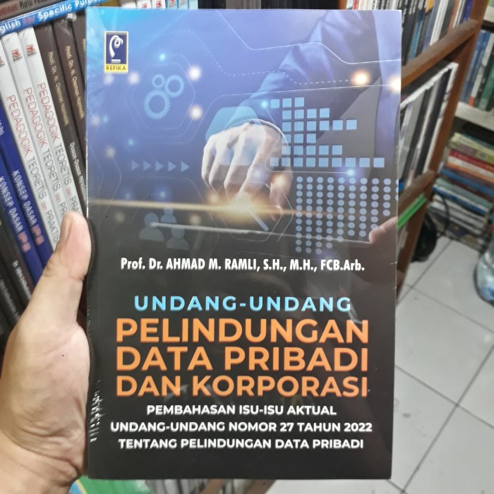 

Barang Terlaris Buku Refika Aditama Undang-Undang Perlindungan Data Pribadi Dan Korporasi :