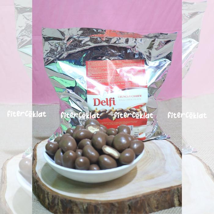 

COKELAT DELFI ALMOND DAN CASHEW 1KG / COKLAT DELFI SEASONAL/COKLAT LEBARAN chocolate makanan