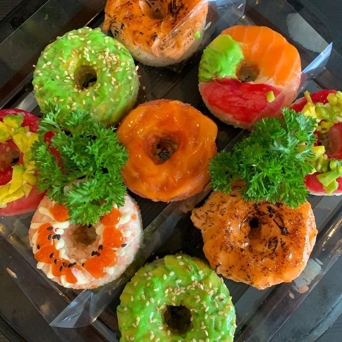 

Promo Terbatas Donat Sushi Combo Halal Fresh Topping Halal Aman