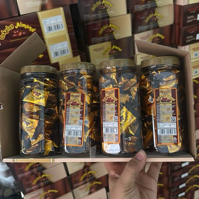 

[dch] - 1 karton coklat almond isi 4 toples almond utuh by dutasnack.id
