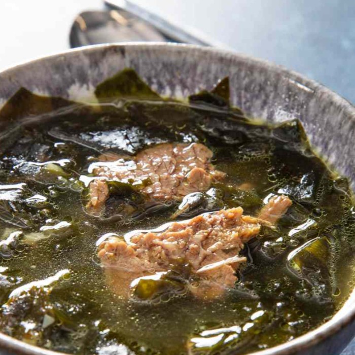 

DAESANG MIYEOK RUMPUT LAUT KERING 100 GR - CHUNG JUNG ONE SEAWEED NORI