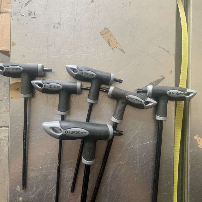 Kunci L model T IWT Tamper Torx JAPAN T25 T27 T30 T40 T45 T50 SATUAN