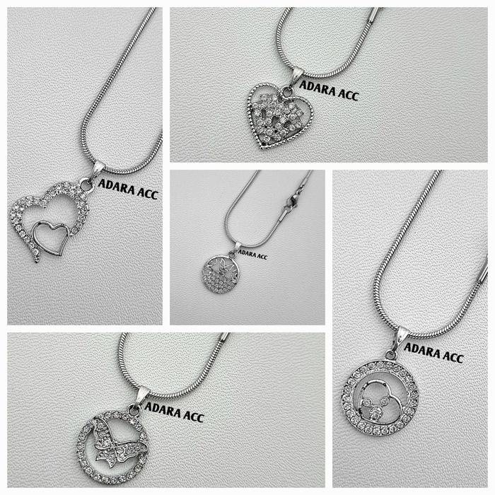 Kalung Liontin Wanita/Asesoris Wanita/Perhiasan Fashion Wanita Masa Kini - Motif B1, Panjang 45 Cm