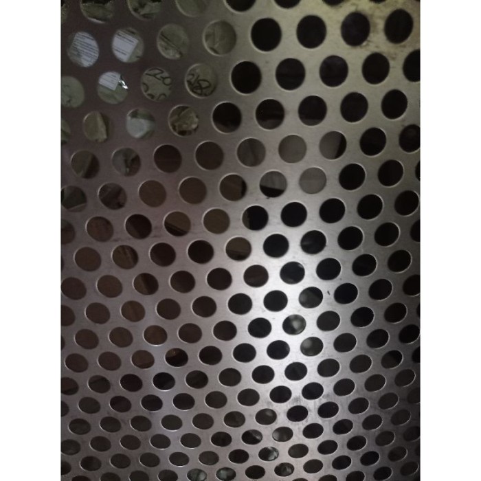 (TopSeller) plat lubang besi tebal 0,8mm uk.100x50cm lubang 2mm,3mm,lubang 4mm,lubang 5mm,lubang