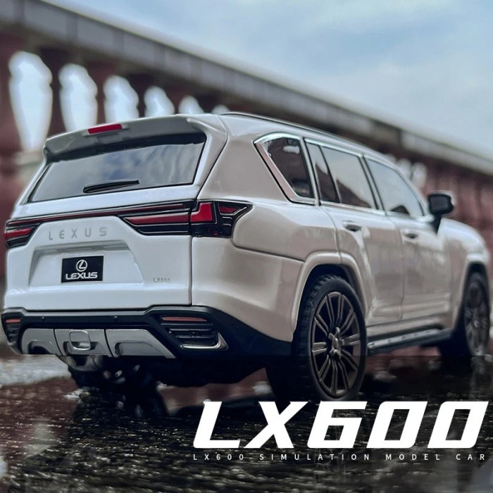 Diecast Lexus LX600 LX 600 Miniatur Mobil Mainan Koleksi Skala 1:24