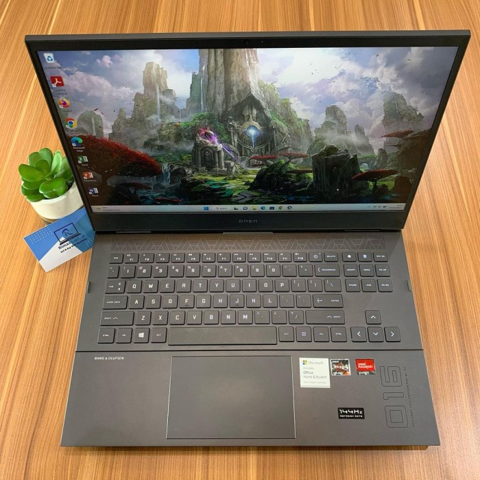 LAPTOP OMEN BY HP AMD RYZEN 9 AMD RADEON RX RAM 16GB SSD 512GB BEKAS *