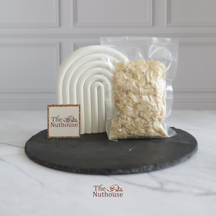 

(TopSeller) Almond Blanched Sliced RAW / Kacang Almond Mentah Iris 1.1 - 1.4 mm