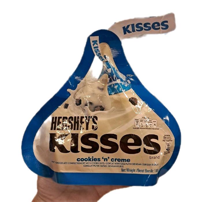 

Kuliner.Kita Hershey'S Kisses Cookies Cream Chocholate 146Gr ( Free Hershey'S Kisses Creamy Almond