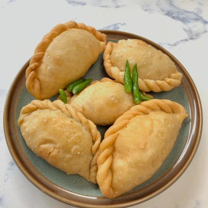 

NewZbgt- Pastel Daging Sapi dan Wortel isi 10pcs