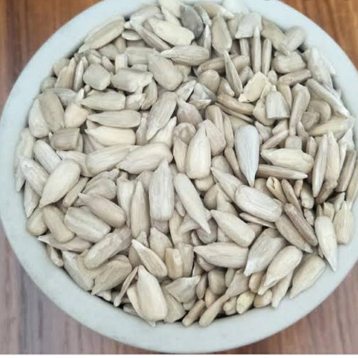 

NewZbgt- sunflower seeds 1kg. biji bunga matahari kupas