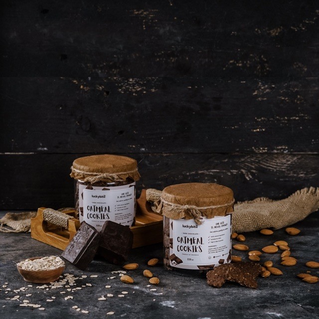 

Sajiandapur Oatmeal Cookies - Dark Choco Almond (225 Gr) - Luckybite
