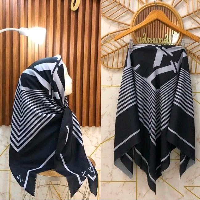 cantikk- HIJAB SEGI EMPAT VOAL MOTIF GARIS HITAM PUTIH